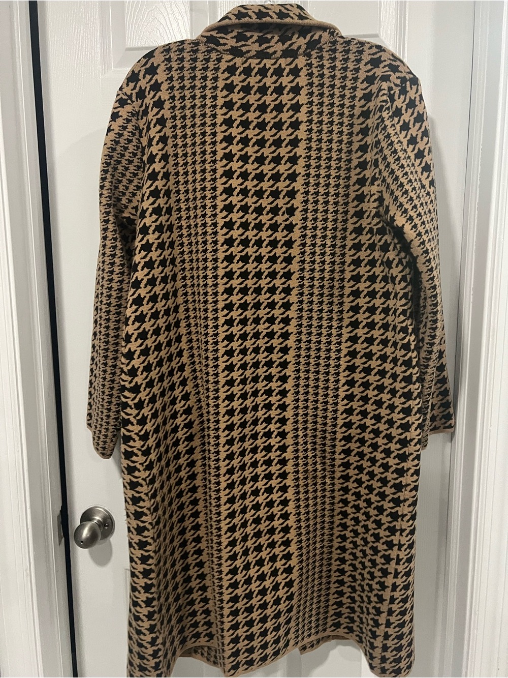 Tailored Houndstooth Long Pea Coat in Camel/Black - Picture 3 of 6